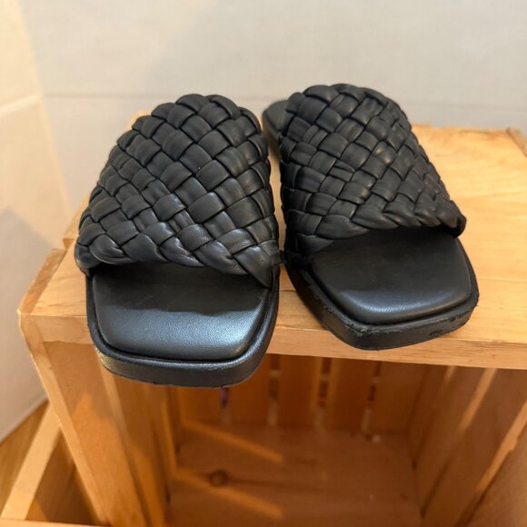 Vince Size 6.5 Black Rumi Woven Leather Slip On Comfort Flats Slide Sandals - Picture 14 of 16